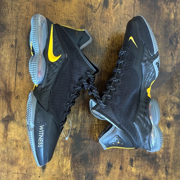 LeBron 19 Low 'Witness' sneakers - Picture 4 of 14